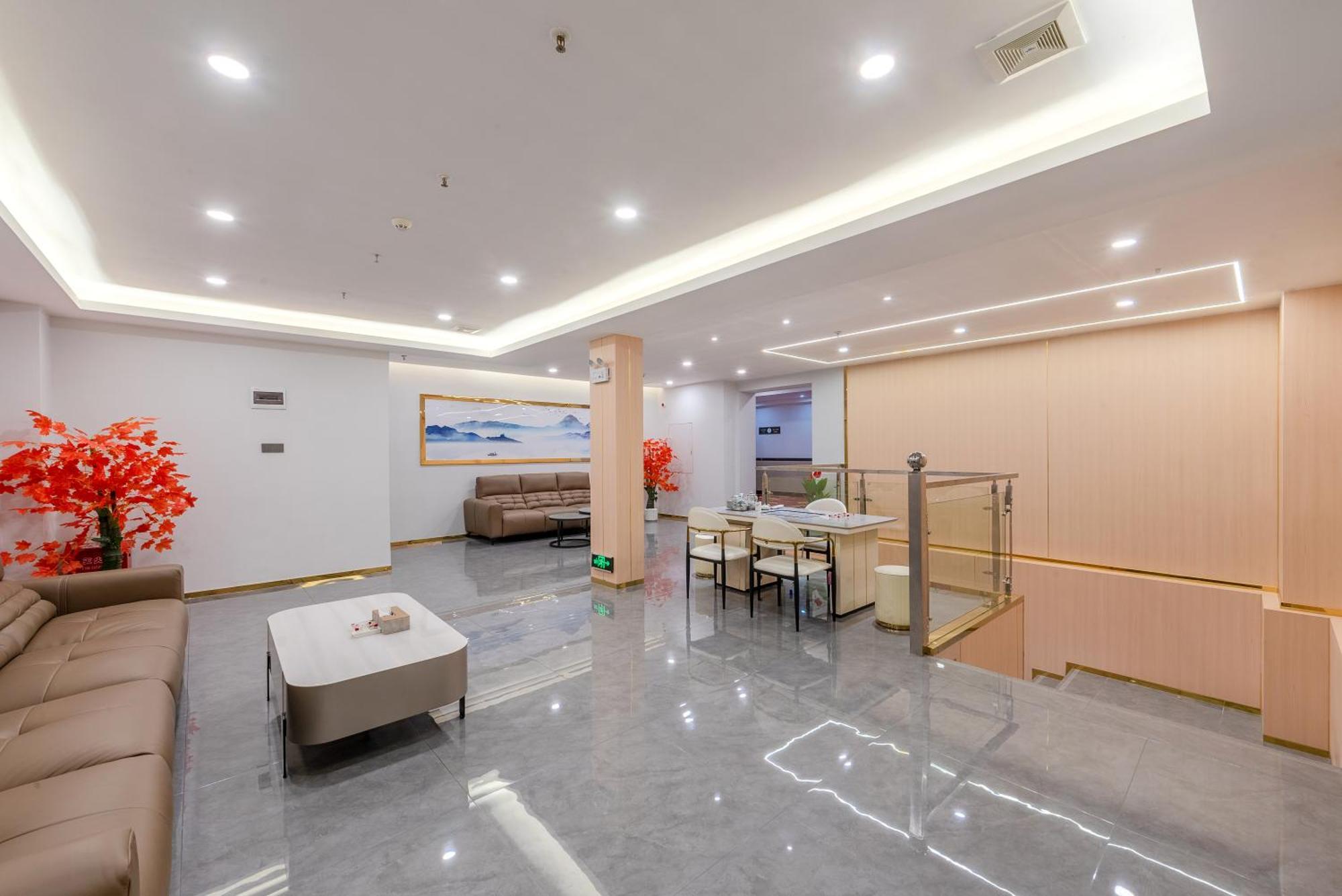 Huahang Hotel - Guangzhou Baiyun International Airport - Free Airport Shuttle Bus Екстер'єр фото