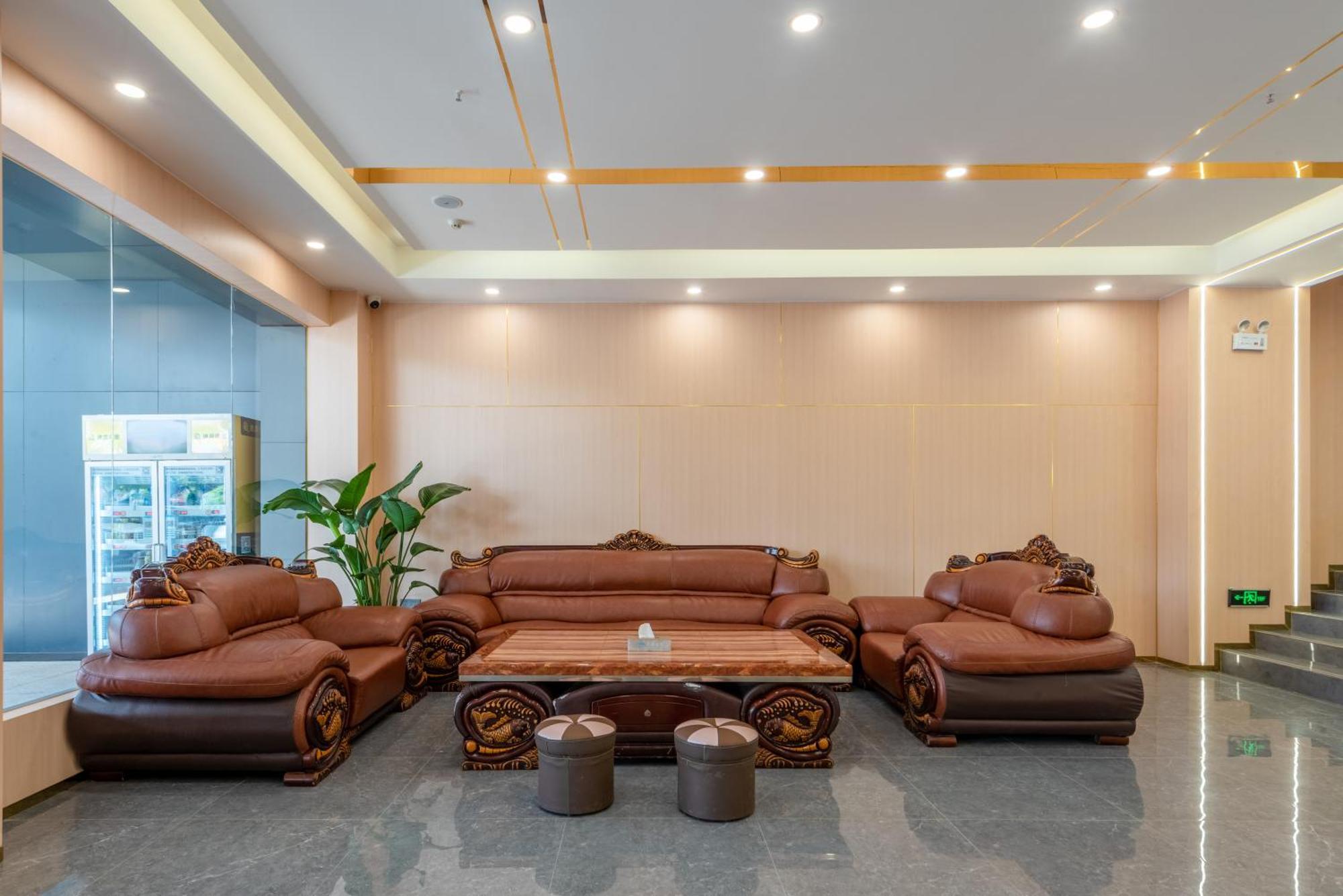 Huahang Hotel - Guangzhou Baiyun International Airport - Free Airport Shuttle Bus Екстер'єр фото
