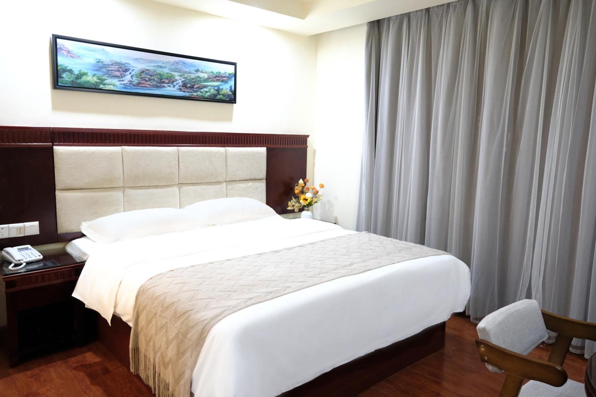 Huahang Hotel - Guangzhou Baiyun International Airport - Free Airport Shuttle Bus Екстер'єр фото