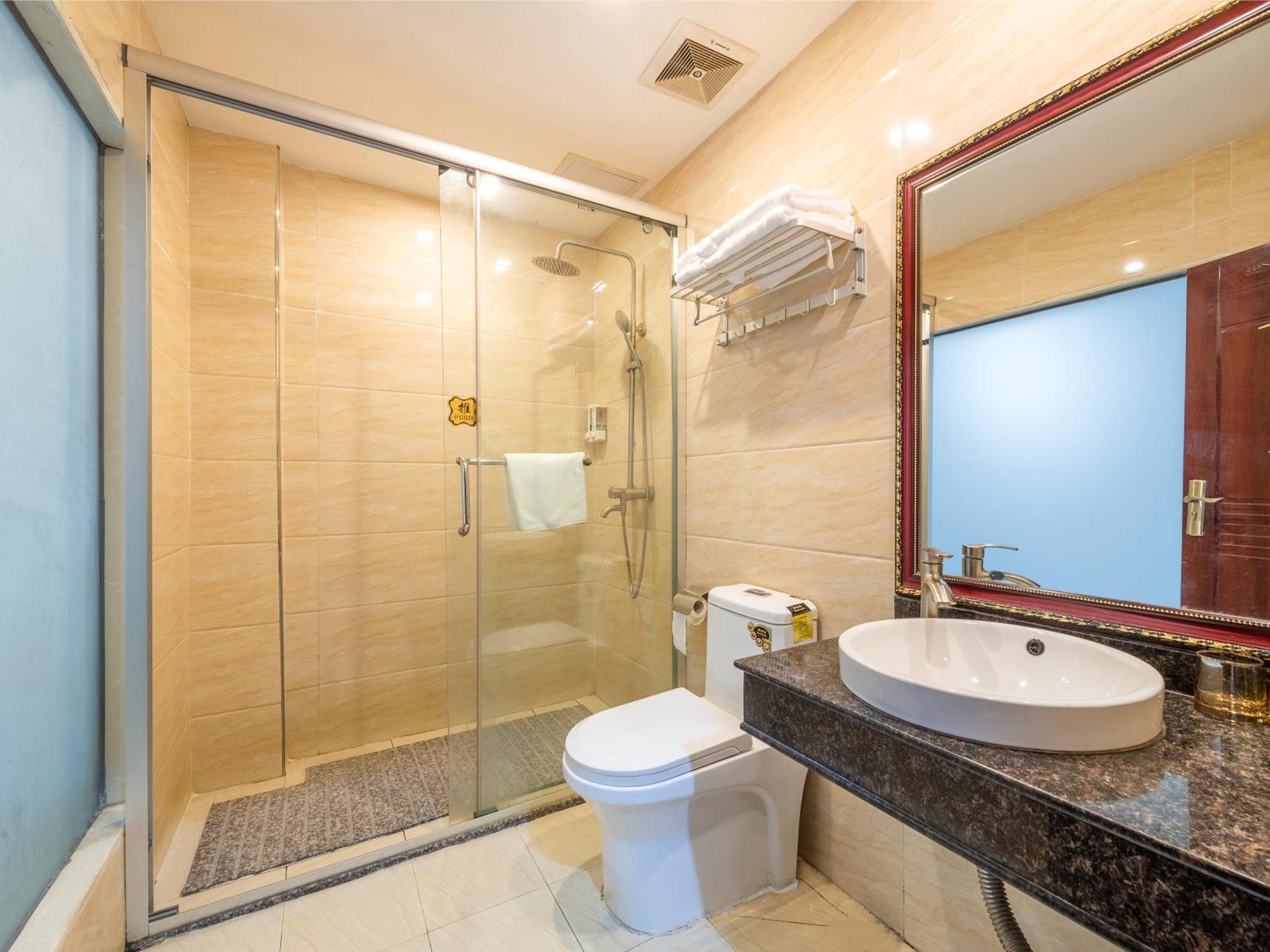 Huahang Hotel - Guangzhou Baiyun International Airport - Free Airport Shuttle Bus Екстер'єр фото